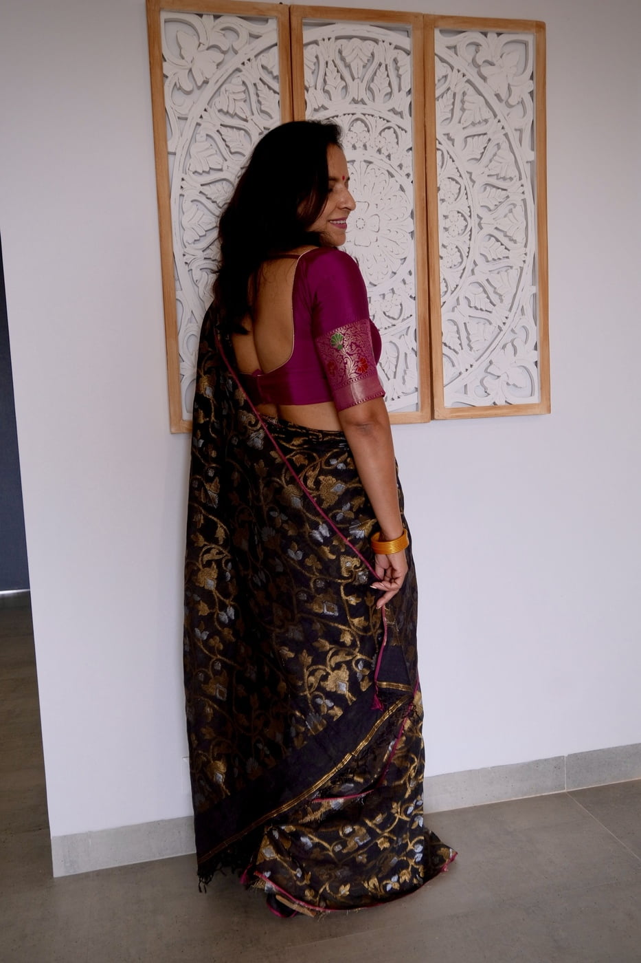 BLACK MUL TISSUE JAMDANI SAREE BLACK MUL TISSUE JAMDANI SAREE