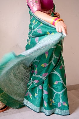 BOTTLE GREEN SILK MATKA