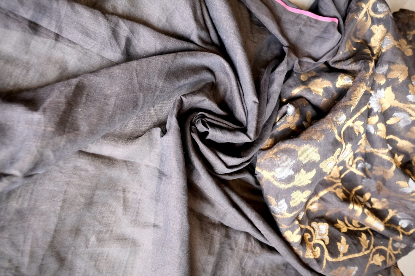 BLACK MUL TISSUE JAMDANI SAREE BLACK MUL TISSUE JAMDANI SAREE