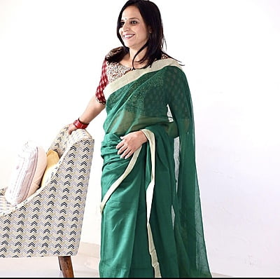 PURE HANDLOOM COTTON SAREE WITH GHICHA PALLU BOTTLE GREEN PURE HANDLOOM COTTON SAREE WITH GHICHA PALLU BOTTLE GREEN