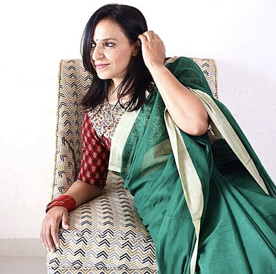 PURE HANDLOOM COTTON SAREE WITH GHICHA PALLU BOTTLE GREEN PURE HANDLOOM COTTON SAREE WITH GHICHA PALLU BOTTLE GREEN