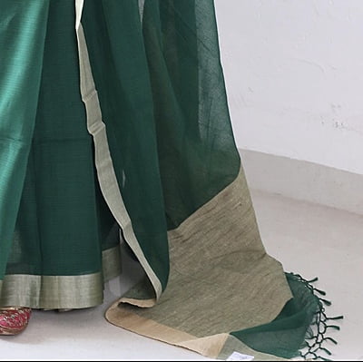 PURE HANDLOOM COTTON SAREE WITH GHICHA PALLU BOTTLE GREEN PURE HANDLOOM COTTON SAREE WITH GHICHA PALLU BOTTLE GREEN