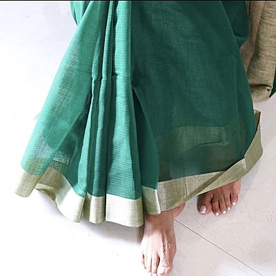 PURE HANDLOOM COTTON SAREE WITH GHICHA PALLU BOTTLE GREEN PURE HANDLOOM COTTON SAREE WITH GHICHA PALLU BOTTLE GREEN