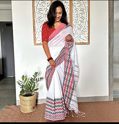 KHADI COTTON BEGUMPURI SAREE - ZIG ZAG RED & BLACK BORDER