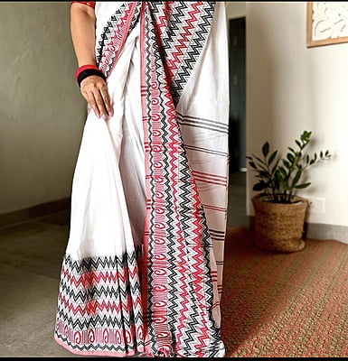 KHADI COTTON BEGUMPURI SAREE - ZIG ZAG RED & BLACK BORDER