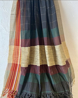 BLACK KHADI COTTON SAREE WITH ZARI CHECKS AND MULTICOLOUR BORDER BLACK KHADI COTTON SAREE WITH ZARI CHECKS AND MULTICOLOUR BORDER