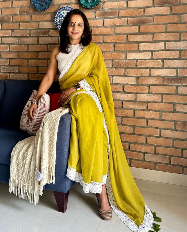 Mehndi Green  Mulmul Saree with Crochete Lace Border