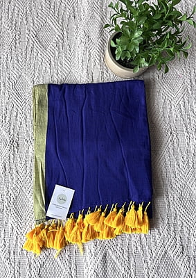 PURPLE MUL COTTON PLAIN SAREE WITH YELLOW INCH BORDER AND POMPOMS ON PALLU PURPLE MUL COTTON PLAIN SAREE WITH YELLOW INCH BORDER AND POMPOMS ON PALLU