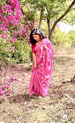 MUL COTTON LOTUS MOTIF EMBROIDERED SAREE
