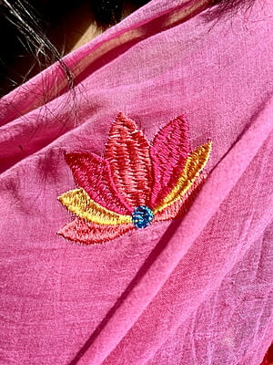 MUL COTTON LOTUS MOTIF EMBROIDERED SAREE