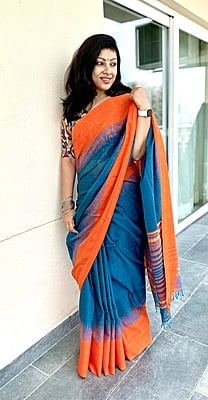 PURE HANDLOOM COTTON WITH WOVEN MOTIFS ON PALLU AND BLOUSE PIECE PURE HANDLOOM COTTON WITH WOVEN MOTIFS ON PALLU AND BLOUSE PIECE
