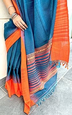 PURE HANDLOOM COTTON WITH WOVEN MOTIFS ON PALLU AND BLOUSE PIECE PURE HANDLOOM COTTON WITH WOVEN MOTIFS ON PALLU AND BLOUSE PIECE