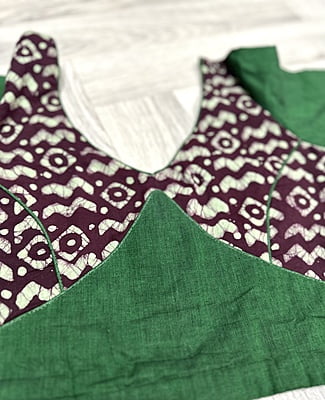 PURE SANGUDI COTTON NON PADDED BLOUSE WITH BATIK DETAILING PURE SANGUDI COTTON NON PADDED BLOUSE WITH BATIK DETAILING