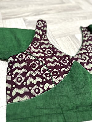 PURE SANGUDI COTTON NON PADDED BLOUSE WITH BATIK DETAILING PURE SANGUDI COTTON NON PADDED BLOUSE WITH BATIK DETAILING
