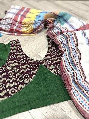 PURE SANGUDI COTTON NON PADDED BLOUSE WITH BATIK DETAILING PURE SANGUDI COTTON NON PADDED BLOUSE WITH BATIK DETAILING