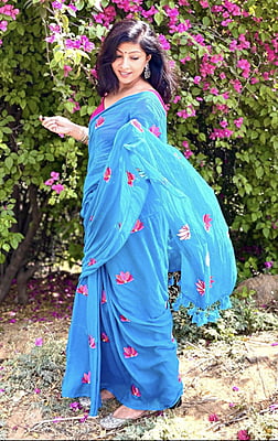 MUL COTTON LOTUS MOTIF EMBROIDERED SAREE-SKY BLUE