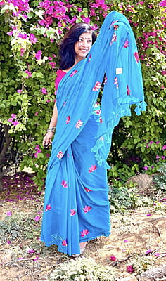 MUL COTTON LOTUS MOTIF EMBROIDERED SAREE-SKY BLUE