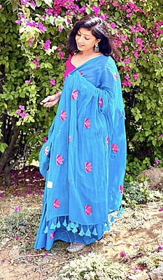 MUL COTTON LOTUS MOTIF EMBROIDERED SAREE-SKY BLUE