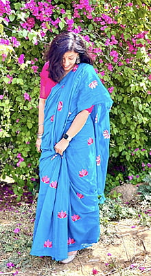 MUL COTTON LOTUS MOTIF EMBROIDERED SAREE-SKY BLUE