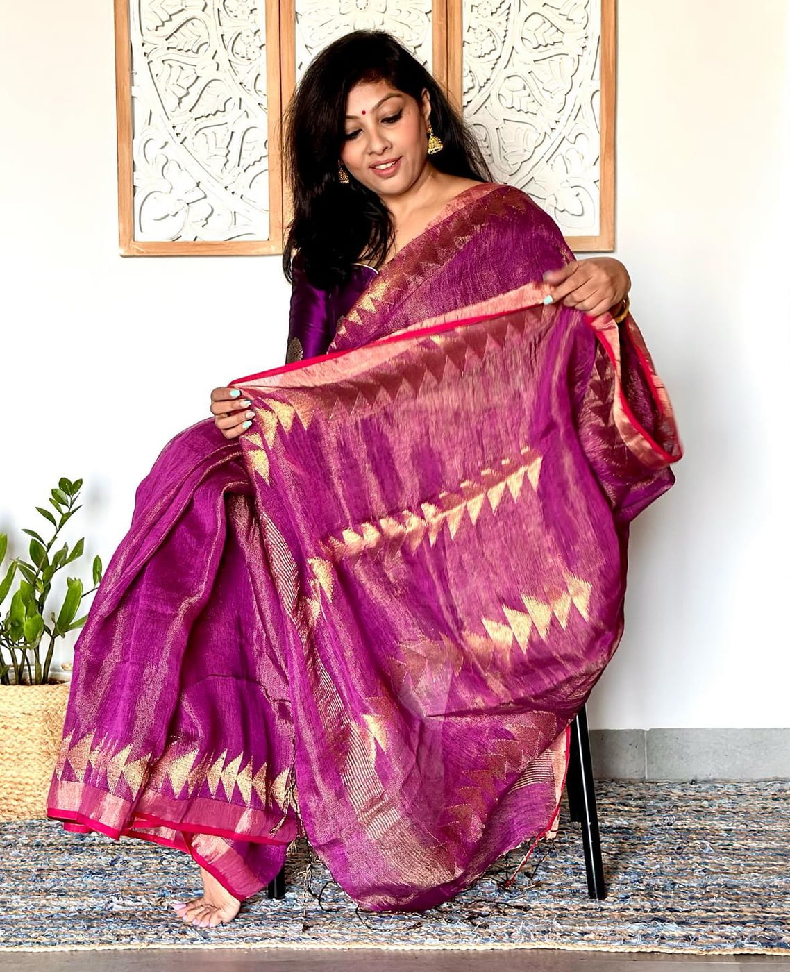 Purple Jamdani Tissue Linen saree Purple Jamdani Tissue Linen saree