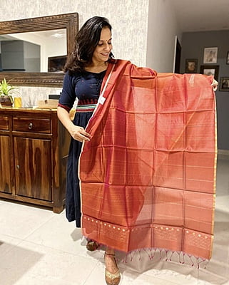 PURE HANDLOOM CHANDERI SILK DUPATTA - RUST
