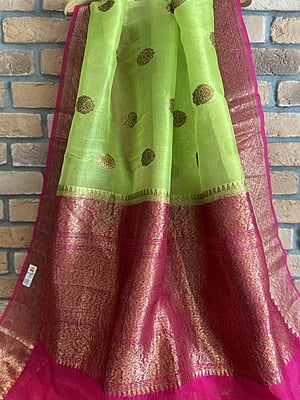 LIME GREEN AND FUSCHIA PINK KORA SILK BANARSI