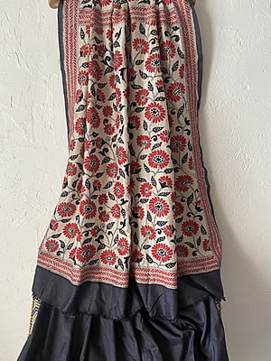 GREY AND OFF WHITE HAND EMBROIDERED KANTHA SILK SAREE GREY AND OFF WHITE HAND EMBROIDERED KANTHA SILK SAREE