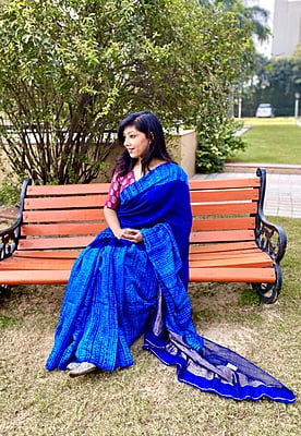 BLUE MATKA SILK SHIBORI SAREE WITH STRIPED ZARI PALLA BLUE MATKA SILK SHIBORI SAREE WITH STRIPED ZARI PALLA