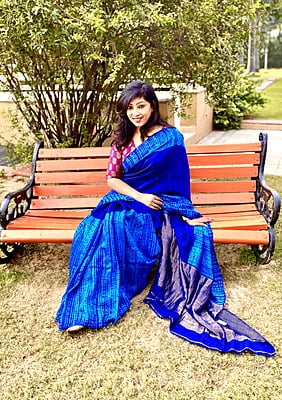 BLUE MATKA SILK SHIBORI SAREE WITH STRIPED ZARI PALLA BLUE MATKA SILK SHIBORI SAREE WITH STRIPED ZARI PALLA